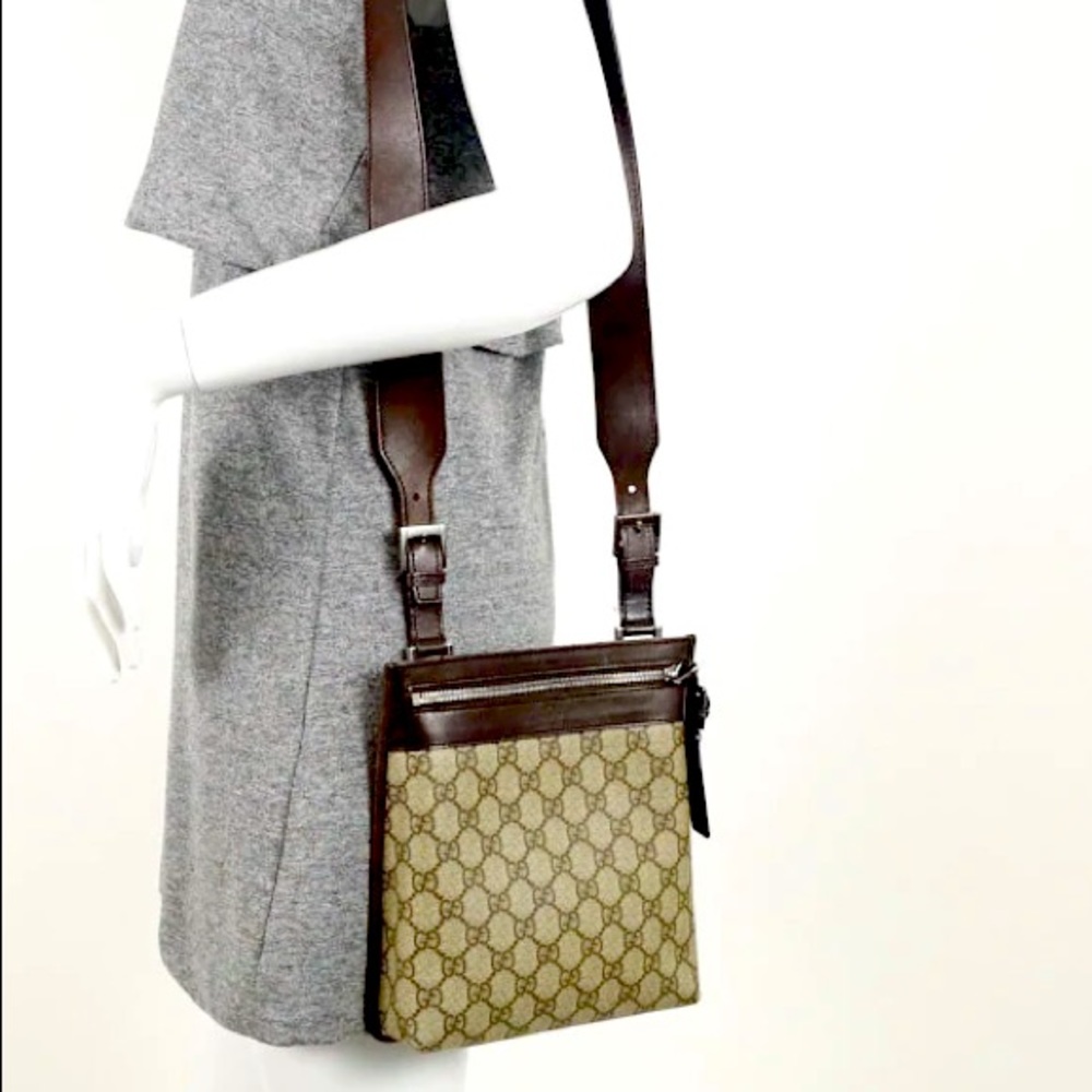 Gucci Authentic Sling bag